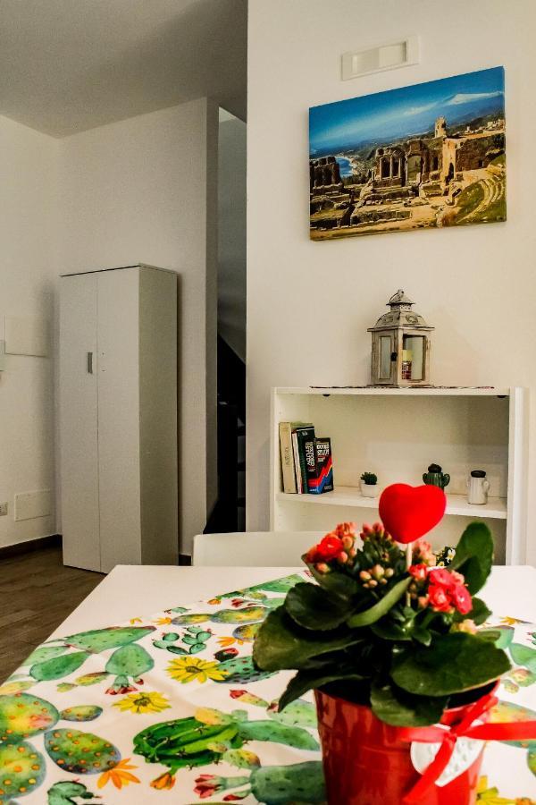Casa Peppino Apartment Letojanni Exterior photo